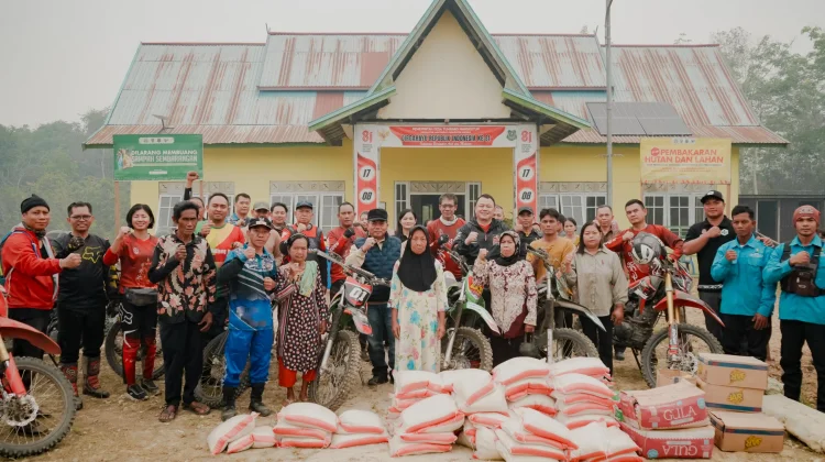 Atasi Dampak Bencana, Pemkab Kapuas Salurkan Bantuan Pangan