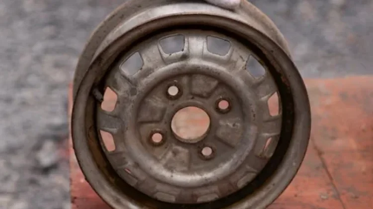 Velg Kaleng Mobil Jadi Pilihan Kendaraan Harian