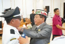 Bupati Kapuas Lantik 33 Kades dan 6 Anggota BPD