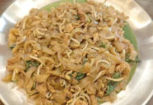 Gurih Menggoda, Kuliner Kwetiau Jadi Pilihan Favorit Warga