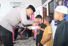 Kapolda Kalteng Berbagi Takjil dan Buka Bersama Anak Panti Asuhan
