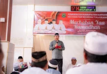 Wabup Kapuas Serahkan Bantuan Hibah di Desa Jakatan Masaha