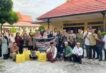 Tanamkan Kepedulian, Kelurahan Baru Bagikan Takjil Gratis