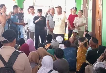Wali Kota Palangka Raya Kunjungi Korban Terdampak Kebakaran Jalan Murjani