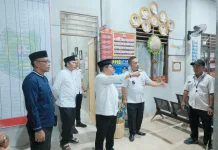 Usai Safari Ramadan, Bupati Kapuas Tinjau Kantor Lurah Pulau Kupang