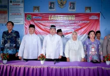Wakil Bupati Kapuas Launching Bantuan Pangan Beras dan Minyak Goreng di Dadahup