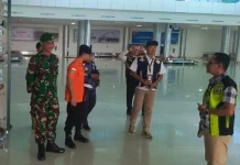 Kawal Arus Mudik, TNI Bantu Pengamanan di Bandara Tjilik Riwut