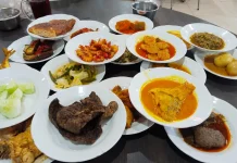 Keunikan Tradisi Manatiang dan Hidangan Rumah Makan Padang