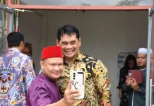 Silaturahmi Idulfitri, Bupati Shalahuddin Kunjungi Tokoh Masyarakat