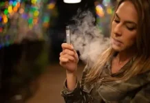 Bahaya Menghisap Vape bagi Anak Muda