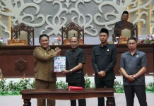 Wagub Sampaikan LKPj Gubernur Tahun Anggaran 2025 saaat Paripurna DPRD Kalteng