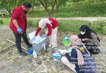 Jaga Kualitas Air, DLH Kobar Uji Sampel Lindi di TPA Pasir Panjang