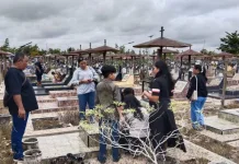 Tradisi Ziarah Sambut Paskah, Umat Kristiani Memadati TPU Km 12