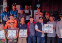Ringankan Beban Korban Kebakaran Lawang Kamah, Bupati Kapuas Salurkan Bantuan