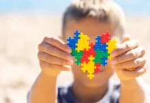 Interaksi Sosial Dorong Perkembangan Anak dengan Autisme
