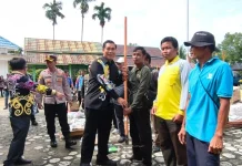 Masyarakat Peduli Api di Pulang Pisau Dapat Terima Sarpras Pengendalian Karhutla