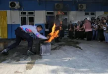 Damkar Palangka Raya Gelar Simulasi Penyelamatan Kebakaran