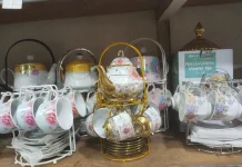 Set Teh Motif Kembang Jadi Tren di Palangka Raya