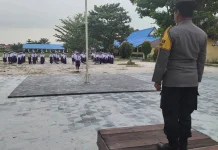 Jadi Pembina Upacara SMP, Kapolsek Sabangau Sampaikan Edukasi Kamtibmas