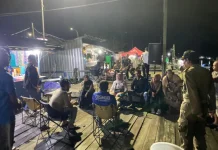 Satpol PP Kobar Mediasi UMKM di Bantaran Sungai Pasar Indra Sari