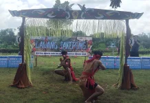 Tradisi Lawang Sakepeng Jadi Simbol Kebersamaan dan Pelestarian Budaya Dayak
