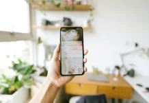 Jangan Panik, Ini Alasan Notifikasi Ponsel Sering Terlambat Masuk