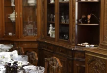 Teliti Membedakan Furnitur Kayu Jati Asli Dengan Produk Imitasi