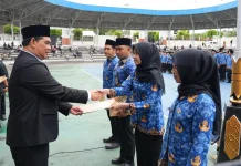 Bupati Shalahuddin Ambil Sumpah 1.079 PNS Barito Utara