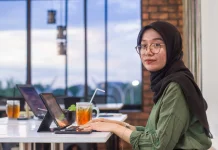 Anak Muda Gemar Bekerja dari Kafe Nyaman
