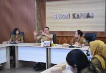 Sekda Kapuas Pimpin Rapat Pembahasan Penyesuaian Tarif Retribusi RPU