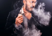 Vape atau Rokok Konvensional, Mana yang Lebih Berbahaya?