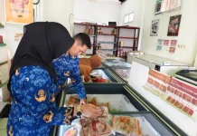 Distan Kobar Perketat Pengawasan Frozen Food Demi Jamin Keamanan Pangan Hewani