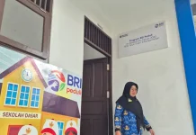 Dari Reruntuhan Kelas, Harapan Pelajar SDN Teluk Tiram 5 Bangkit