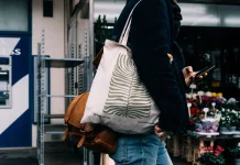 Kenali Perbedaan Tote Bag, Sling Bag, dan Shoulder Bag
