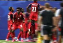 Sepatu Bola Merah Muda Menjadi Tren Fashion Lapangan Tahun Ini