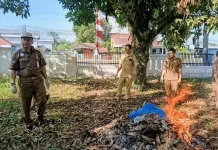 Gerakan ASRI, Disnakertrans Kalteng Rutin Gotong Royong Bersihkan Lingkungan