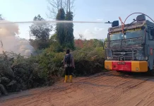 Satgas Aman Nusa II Polresta Palangka Raya Kerahkan AWC Tangani Karhutla Km 13