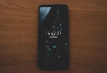 Jam HP Tak Sesuai Zona Waktu? Ini Deretan Bahayanya Bagi Smartphone