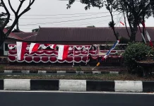 Menjelang HUT ke-81 RI, Pedagang Atribut Merah Putih Berharap Penjualan Meningkat