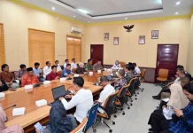 Bupati Kobar Gelar Rakor Usut Antrean Panjang BBM di SPBU