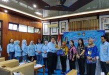 Biro Kesra dan DWP Setda Kalteng Salurkan 600 Paket Bantuan Sembako Berkah
