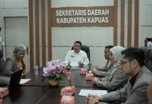 Sekda Kapuas Pimpin Rakor Permohonan Pinjam Pakai Gedung Akademi Keperawatan