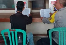 Jaga Budaya Literasi Masyarakat, Bhabinkamtibmas Tumbang Rungan Hadirkan Bajaka