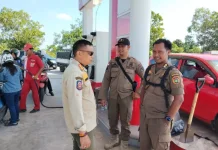 Satpol PP Kobar Pastikan Aktivitas di SPBU Berjalan Aman dan Tertib