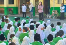 MIS Al-Jihad Palangka Raya Gandeng Polresta Mengedukasi Bahaya Bullying