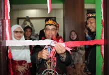 Perkuat Ekonomi ASN, Kakanwil Kemenag Kalteng Resmikan Toko DWP Siti Khadijah