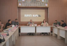 Sekda Kapuas Pimpin Rapat Evaluasi Stok dan Kelancaran Distribusi BBM