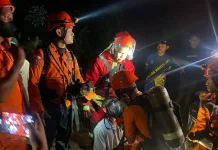 Basarnas Palangka Raya Selamatkan Warga dari Kepungan Asap