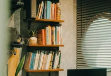 Sudut Kecil di Rumah Bisa Jadi Tempat Khusus untuk Membaca