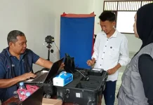 Disdukcapil Kobar Gelar Jemput Bola KTP-el dan IKD di SMK Muhammadiyah